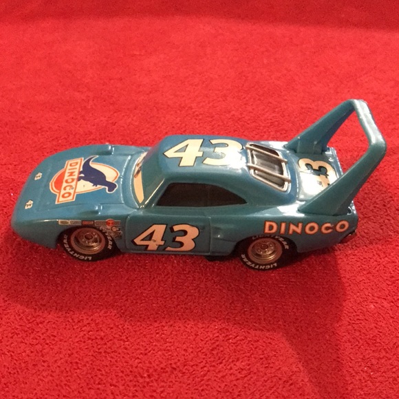 Disney Pixar Diecast Pinoco Car Lot! - Picture 4 of 11